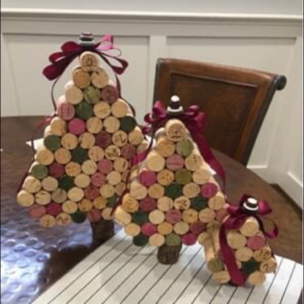 Wine cork Christmas trees